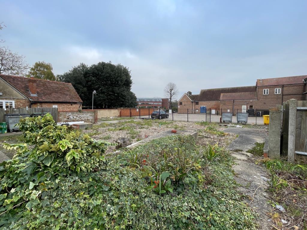 Lot: 66 - COMMERCIAL INVESTMENT LAND - Land to the rear of 9 Newland Street currently let at ?5,000 per annum